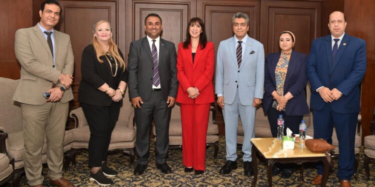 الصناعات الغذائية: مصر ضمن كبار مُصدّري الزيتون عالميًا.. وتكريم 15 شركة محلية تميزت في محافل دولية