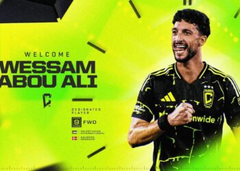 بعد أيام من إعلان استمراره.. الأهلي يفاجئ الجميع ويوافق على انتقال وسام أبو علي