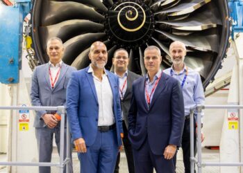 مصر للطيران تعزز شراكتها مع “رولز رويس” الإنجليزية