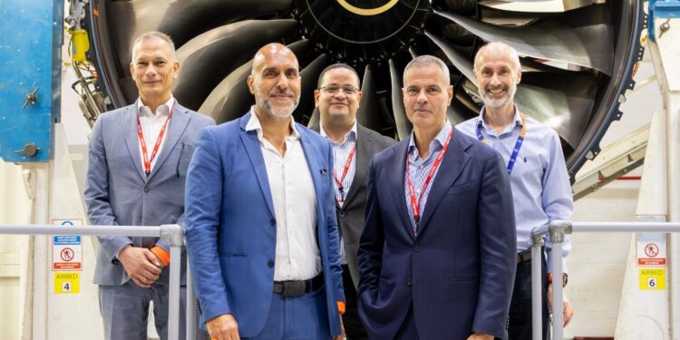 مصر للطيران تعزز شراكتها مع “رولز رويس” الإنجليزية