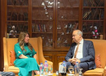 وزير الطيران يشارك في ندوة "Airport Day" بدعوة من السفارة الأمريكية: شراكة استراتيجية لتحويل مطارات مصر إلى بوابات ذكية