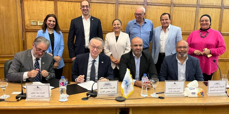 "جمعية رجال أعمال إسكندرية" و" تصديري الغذائية" يوقعان بروتوكول تعاون مُشترك لتعزيز تنافُسية القِطاع