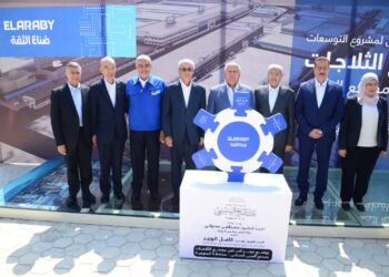 باستثمارات يابانية تتجاوز 150 مليون دولار.. نائب رئيس الوزراء يضع حجر الأساس لأكبر مصنع ثلاجات في الشرق الأوسط وافتتح مصنع الزجاج الهنديسي بقويسنا