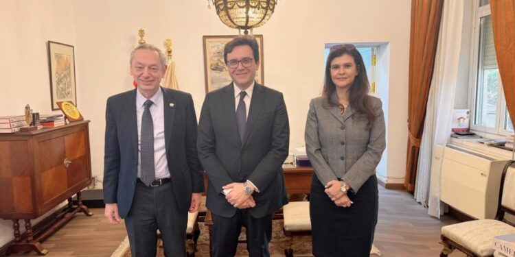 جمعية رجال أعمال إسكندرية تبحث مع وزير الثقافة فرص التعاون المشترك