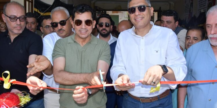 وزير الرياضة ومحافظ الجيزة يفتتحان 5 ملاعب جديدة بمراكز شباب كفر غطاطي وساقية مكي وجزيرة الدهب