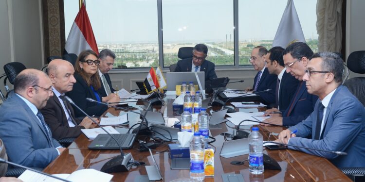 وزير التموين يبحث تطوير المطاحن ورفع الكفاءة التشغيلية لتحقيق الأمن الغذائي