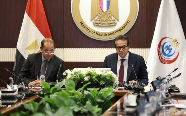 وزير الصحة يترأس اجتماعًا موسعًا لمتابعة توريد الأدوية وسداد مستحقات الشركات