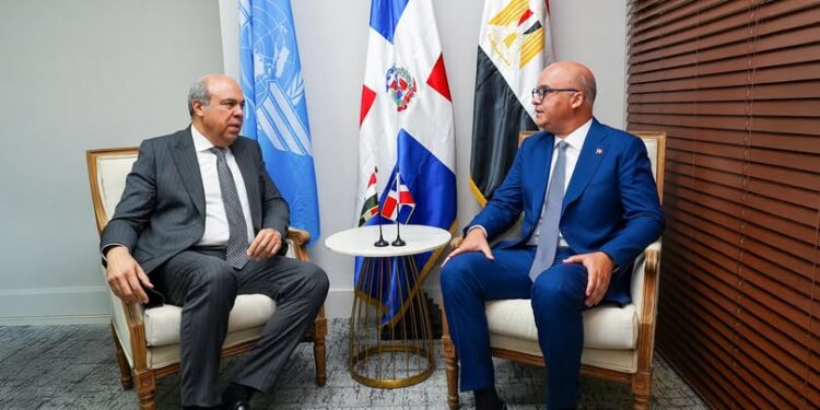 يشارك وزير الطيران المدني في رؤساء هيئات الطيران بأمريكا الشمالية والوسطى والكاريبي ويؤكد دعم مصر لخطة الإيكاو 2026–2050