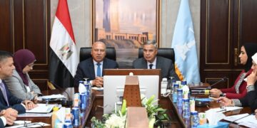 كامل الوزير يبحث مع محافظ ومستثمري الإسكندرية التحديات الصناعية وسبل الحلول