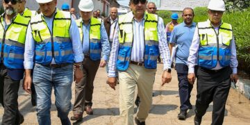 وزير قطاع الأعمال يتفقد مصانع طنطا للكتان والزيوت ويوجّه بخطة شاملة لتطوير الصناعة وتعظيم القيمة المضافة