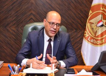 وزير العمل: صرف 3 ملايين جنيه لرعاية 374 عاملاً غير منتظم في 25 محافظة