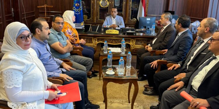 خالد أبو الوفا : تحالف جديد بين غرفة سوهاج وشركة مصر للتأمين لدعم التجار والمستثمرين