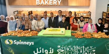 بحضور مهند عدلي .. سبينيس تكرم أوائل الثانوية العامة للعام العاشر على التوالي