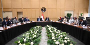 أولوية حكومية لتصنيع الزبيب وتوطين صناعة الكتان لدعم الاقتصاد الوطني وخلق فرص عمل