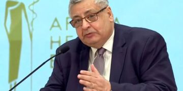 عوض تاج الدين: حملة “100 يوم صحة” خطوة استراتيجية لتعزيز الرعاية الصحية