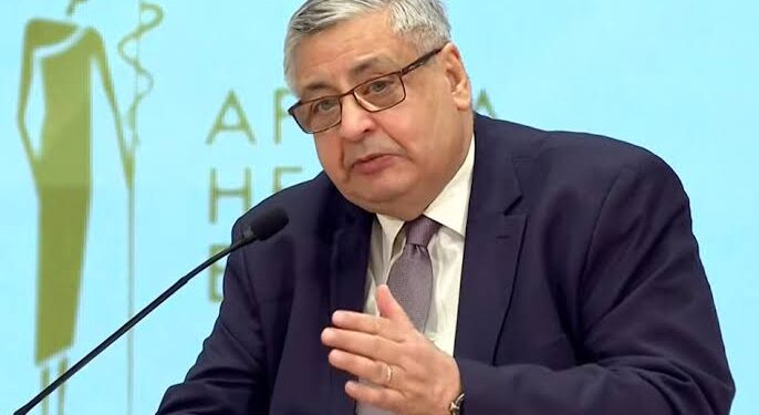 عوض تاج الدين: حملة “100 يوم صحة” خطوة استراتيجية لتعزيز الرعاية الصحية