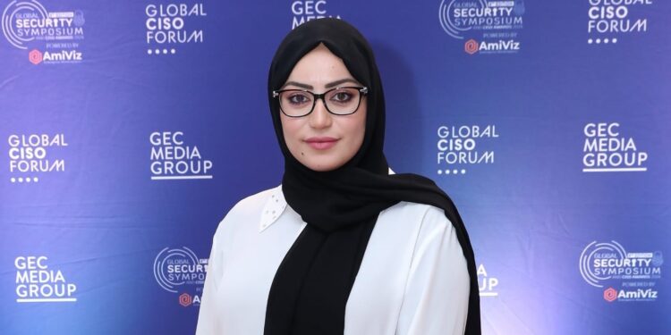 علا محمود تكتب .. الأمانة أهم من الذكاء: حقيقة صادمة في زمن الـAI