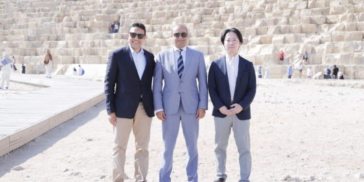 بالتعاون مع مجموعة العربي وشارب .. تركيب أجهزة تنقية الهواء بتقنية البلازما كلاستر داخل هرم الملك خوفو