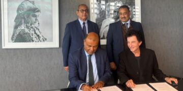 خالد حنفي يوقع مذكرة تعاون مع معهد العالم العربي في باريس لتعزيز التعاون الثقافي والاقتصادي