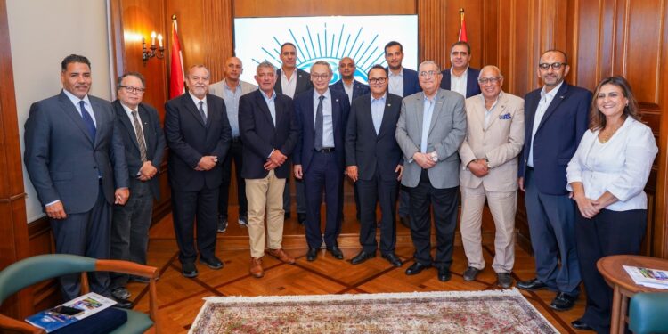 جمعية رجال أعمال الإسكندرية وسفير الدنمارك يُناقشان سبل تعزيز التعاون والتبادل التجاري المُشترك