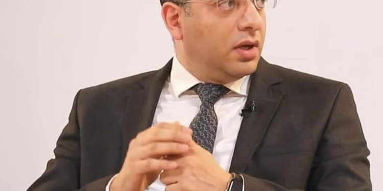 وقف تشغيل 50 ألف هاتف بسبب الرسوم الجديدة.. ومطالبات بتدخل عاجل لرئيس الوزراء