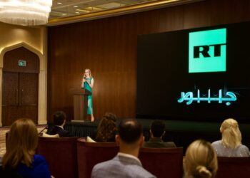 انطلاقة جديدة لبرنامج “جسور” في الإمارات وسط تفاعل إعلامي وشبابي لافت