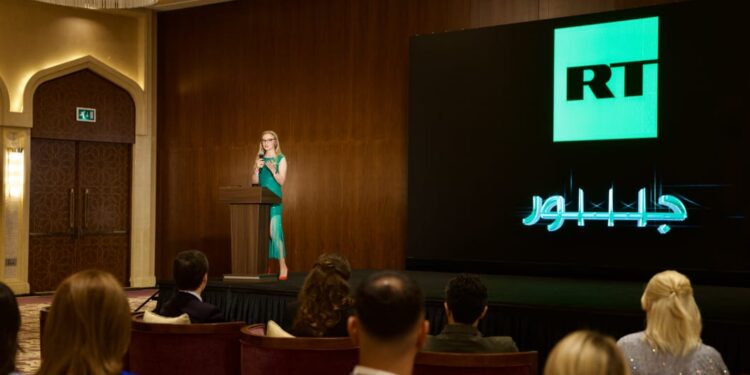 انطلاقة جديدة لبرنامج “جسور” في الإمارات وسط تفاعل إعلامي وشبابي لافت