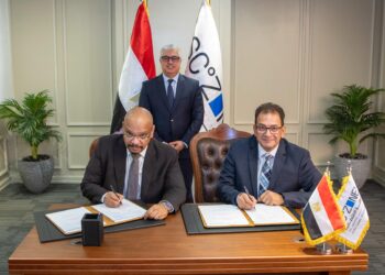 باستثمارات 4.5 مليون دولار.. اقتصادية قناة السويس توقع عقد مشروع BMEC Imaging للتكنولوجيا الطبية بالسخنة