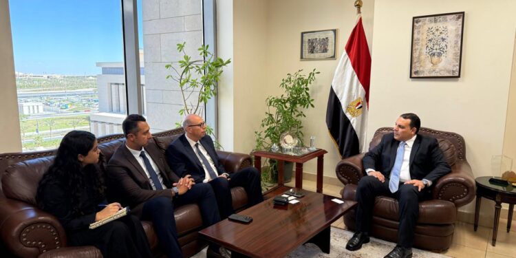 التمثيل التجاري يبحث مع “سان جوبان” مضاعفة صادراتها إلى 120 مليون يورو للأسواق الأفريقية