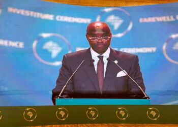 رئيس أفريكسيم بنك يعلن دعمًا ضخمًا للبنية التحتية المُمكّنة للتجارة الإفريقية