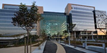 ستاندرد بنك يعلن عن الافتتاح الرسمي لمكتبه التمثيلي في مصر