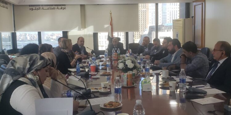 غرفتا صناعة الجلود والدباغة تبحثان مع منظمة العمل الدولية تأسيس مجلس مهارات لتطوير القطاع