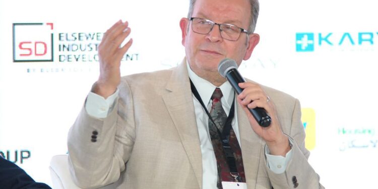 عاطر حنورة: مشروعات المشاركة مع القطاع الخاص PPP من أسرع الآليات التي يمكن للقطاع الخاص الدخول بها