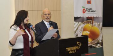 الخوخ الأوروبي المُعلّب يقدّم أول عرض ترويجي له في القاهرة