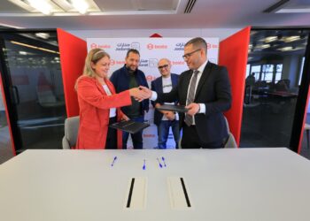 شراكة إستراتيجية بين “بوسطة” و”جدارات” لتدريب العاملين باستخدام تقنيات الذكاء الاصطناعي