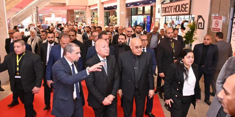 بالصور .. انطلاق فعاليات معرض القاهرة الدولي للجلود بالشراكة بين غرفة صناعة الجلود وبيراميدز للمعارض