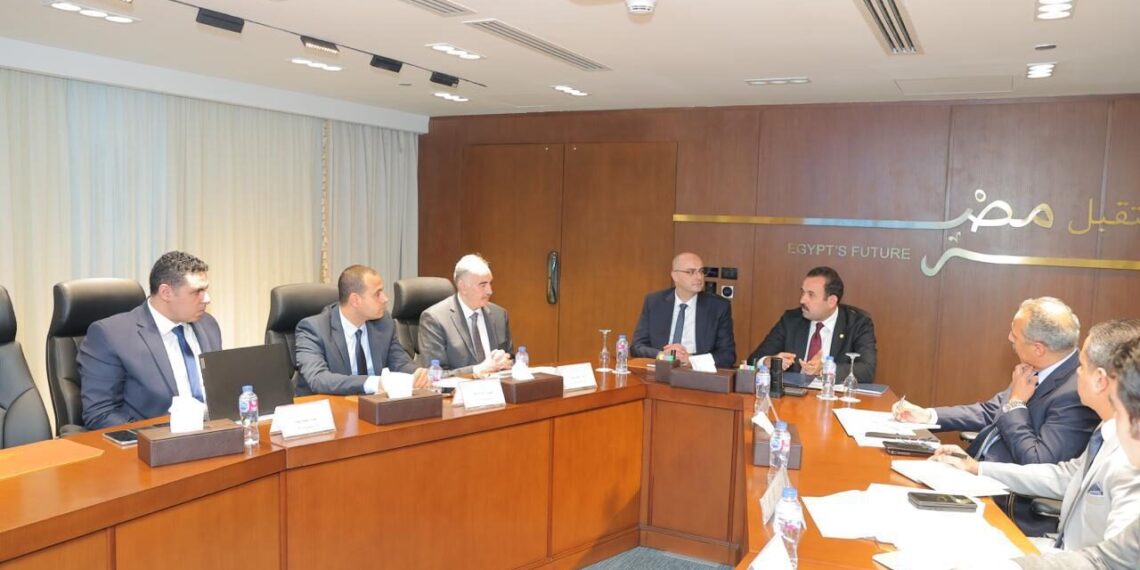 رئيس جهاز مستقبل مصر يبحث مع رئيس «تنظيم الاتصالات» دعم البنية التحتية الذكية للمشروعات التنموية