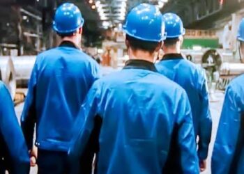 قرار وزاري جديد ينظم ساعات العمل بالمصانع وفق قانون العمل الجديد