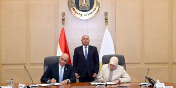 كامل الوزير يشهد اتفاقًا لتعزيز دور المشروعات الصغيرة في التنمية الصناعية وتوطين الصناعات المغذية