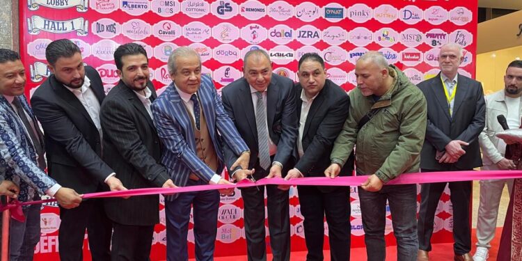 غرفة الصناعات النسيجية تفتتح الدورة الـ 58 من معرض «ديفيليه كيدز الدولي» لتعزيز صادرات الملابس المصرية