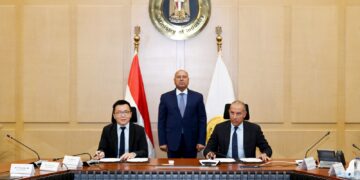 كامل الوزير يشهد توقيع عقد مجمع غزل ونسيج بأكتوبر الجديدة باستثمارات 350 مليون دولار