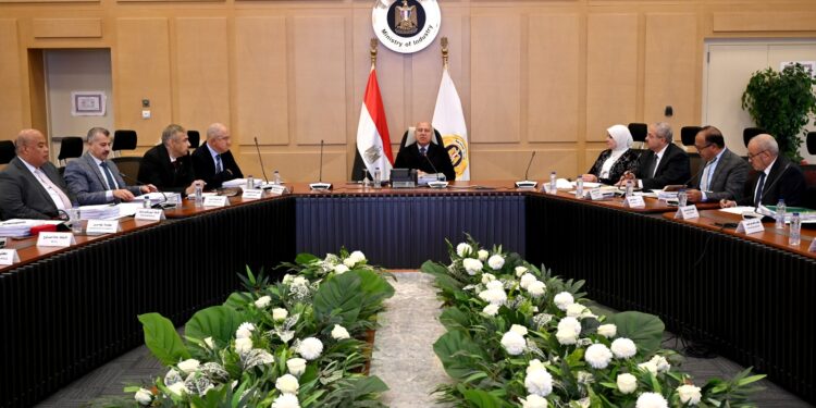 الحكومة تعيد ضبط بوصلة مركز تحديث الصناعة لقيادة النمو الصناعي