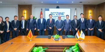 باستثمارات 34 مليون دولار.. اقتصادية قناة السويس توقع عقد تصنيع خطوط إنتاج “الصودا آش” مع CNCEC الصينية