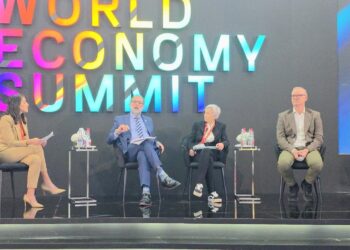 طارق الهوبي يشارك في جلسة “الاتجاهات العالمية الكبرى التي تشكّل صناعة الغذاء حتى 2035” في معرض جلفود