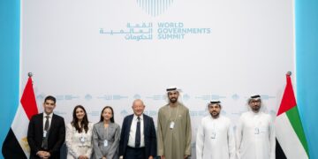 «محمد بن راشد العالمية» و«ساويرس للتنمية» تطلقان «جسور الفرص» لتأهيل 100 ألف شاب لسوق العمل