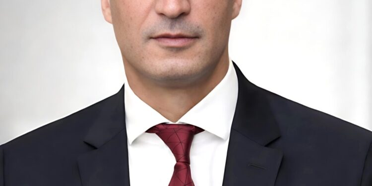 عاجل … وزير الصناعة يعلن طرح 1272 قطعة أرض صناعية  بمساحة 9.78 مليون متر مربع في 23 محافظة