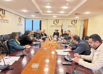 غرفة صناعة الجلود ترفع مطالبها لوزير الصناعة لدعم الإنتاج وزيادة التنافسية