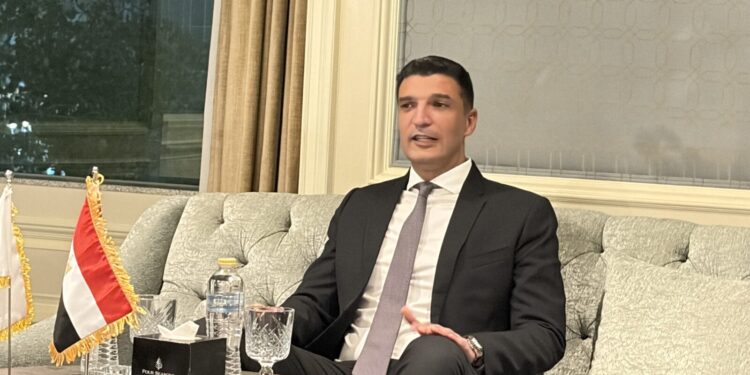 وزير الصناعة : نتحرك بسرعة في الملفات الصناعية.. ونسعى لوضع مصر بين أكبر 3 دول عالميًا في 6 صناعات مستهدفة