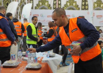 طلبات مصر تتعاون مع مؤسسة صناع الخير لإطلاق مائدة رحمن بمحافظة الغربية لتوفير وجبات الإفطار للأسر الأولى بالرعاية