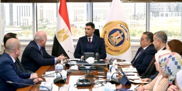 وزير الصناعة يبحث خطط «بولاريس» التركية للتوسع في 3 مدن صناعية جديدة بمصر